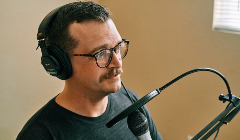 De carrière van Michael Brouwer van radio tot tv-presentator