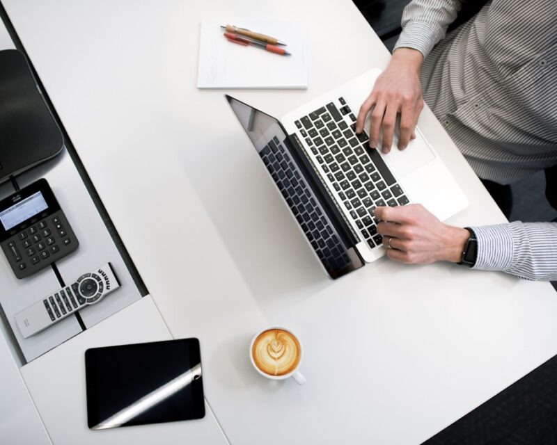 Loondienst vs ZZP: wat past het beste bij jou?