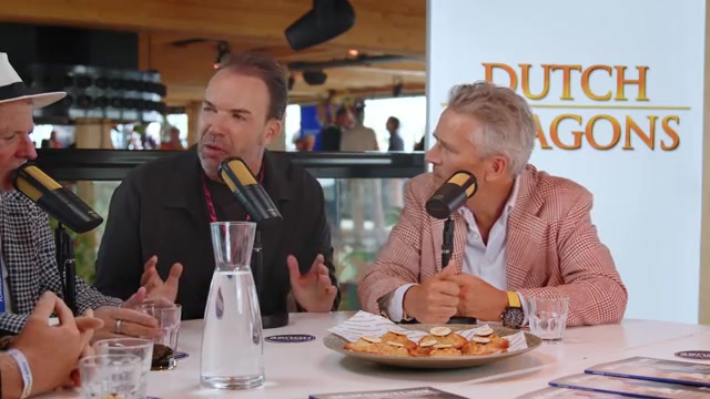 Wie is Robert Doornbos, zijn leeftijd en zijn weg door de autosport