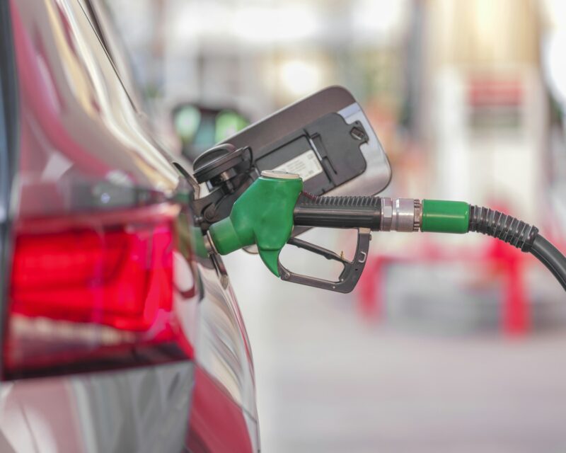 Benzine net zo duur als diesel: welke brandstof kies je voor je eerste auto?