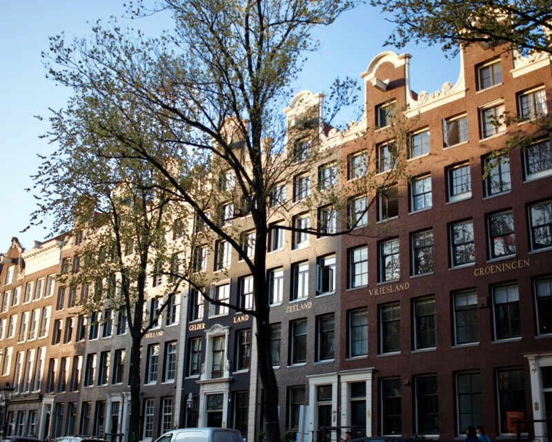Huizenprijzen dalen weer iets: is dit het moment voor je eerste koophuis?