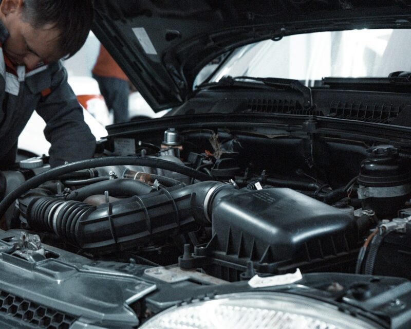 Tweedehands auto kopen als eerste auto: checklist voor proefrit en papieren